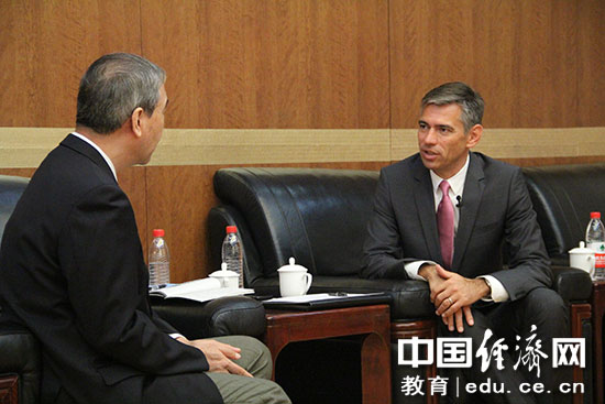 德專家:中國(guó)可按國(guó)情建立職業(yè)教育體系(圖)