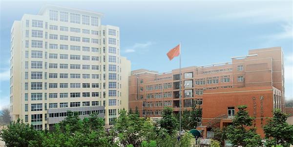 保定市理工中等專業(yè)學(xué)校教學(xué)設(shè)施完善嗎？