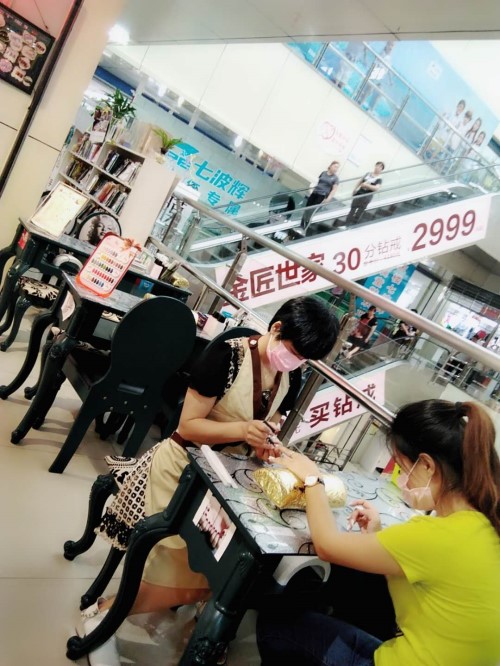 纖指圓夢想！保定東方技工學(xué)校創(chuàng)業(yè)者——李丹！  