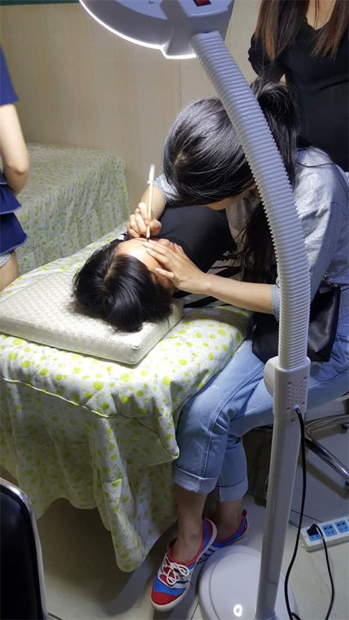 專業(yè)難怎么辦？唐山美容學(xué)校名師指導(dǎo)助你成功！