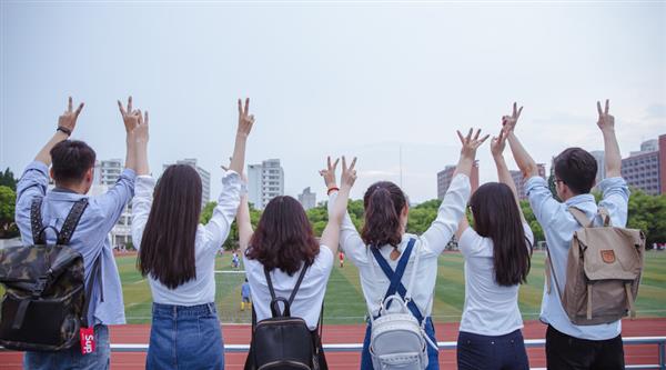 德州乘務(wù)學(xué)校為你解析空乘專業(yè)前景！