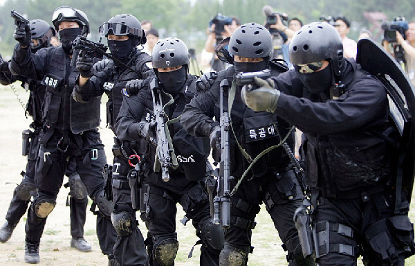 山東省陽(yáng)谷軍校職教中心特警專(zhuān)業(yè)