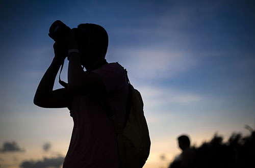 現(xiàn)在攝影行業(yè)發(fā)展怎么樣？北京攝影學(xué)校有哪些？