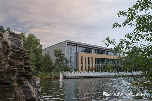 北京播音主持學(xué)校有什么可報(bào)考的院校？