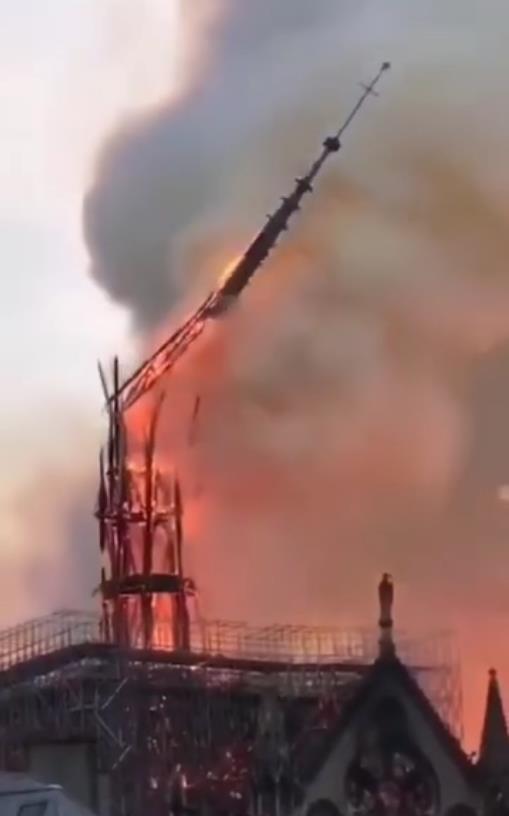 巴黎圣母院火災(zāi)嚴(yán)重將重建！圓明園美景重現(xiàn)卻只能空想！ 