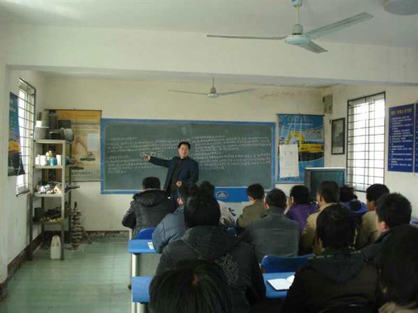 濟南駿大挖掘機學校優(yōu)勢有哪些？