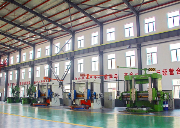 機(jī)械加工技術(shù)專(zhuān)業(yè)立車(chē)教學(xué)生產(chǎn)車(chē)間1
