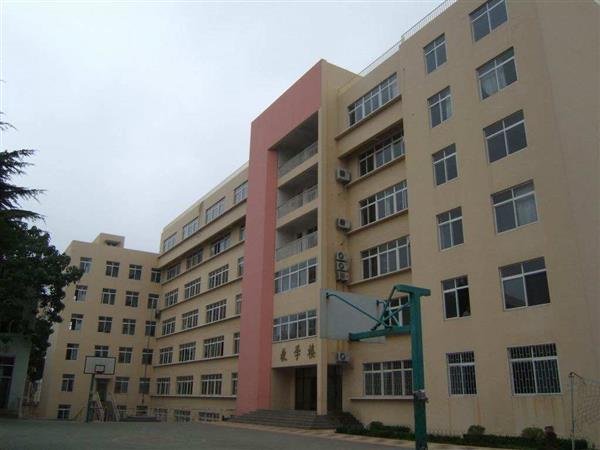 青島市電子信息技術(shù)學(xué)校有哪些電子相關(guān)專(zhuān)業(yè)？