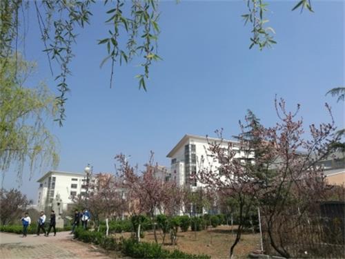  濟(jì)南現(xiàn)代畜牧獸醫(yī)專修學(xué)校有哪些教學(xué)特色和優(yōu)勢？