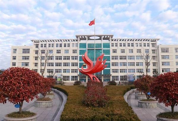 日照市工業(yè)學(xué)校是一所什么樣的學(xué)校？