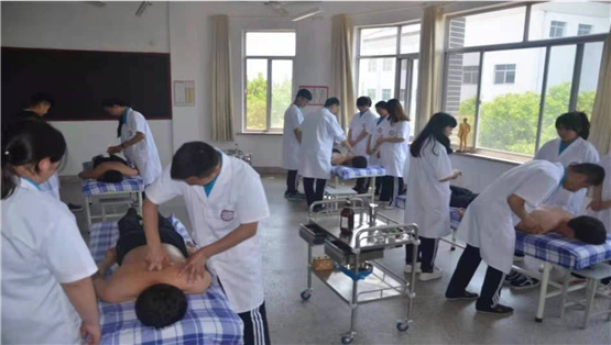 山東哪個學(xué)校有護(hù)理專業(yè)？