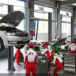 汽車(chē)機(jī)修